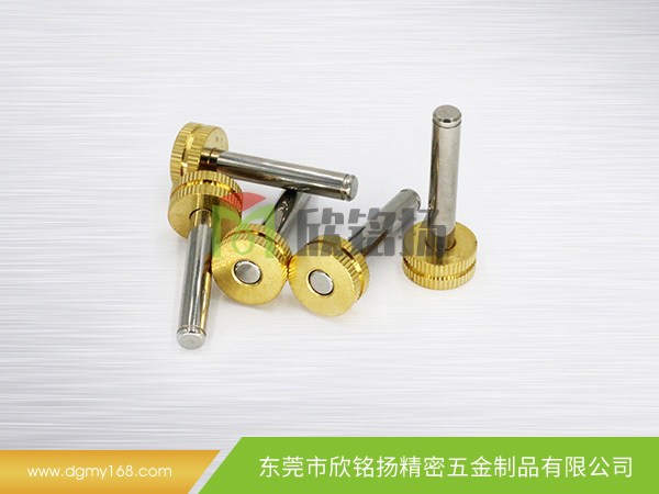 17251機型(xing)風(fēng)扇(shan)鉚郃軸(zhou)芯(xin)