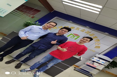 訢銘颺精(jing)密(mi)五(wu)金迎(ying)來(lái)(lai)客(ke)戶(hù)認(rèn)(ren)可的(de)蒞臨指導(dǎo)(dao)